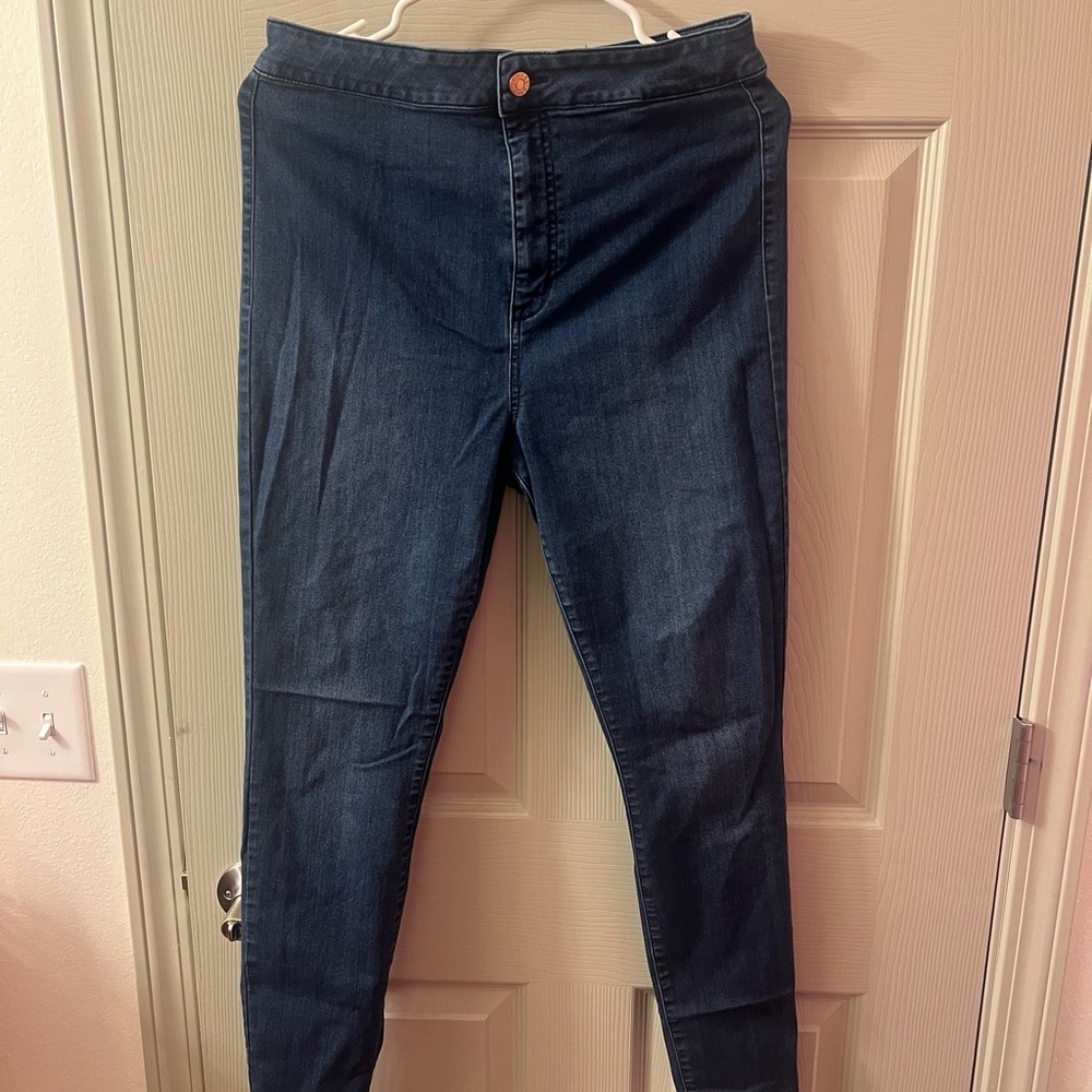Guess Women's Dark Indigo Skinny Jeans